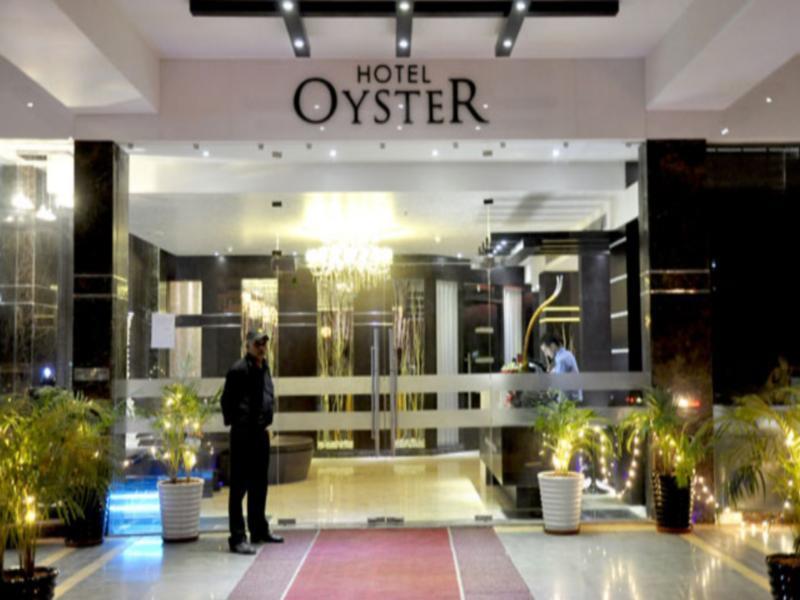 Hotel Oyster Чандигарх Экстерьер фото